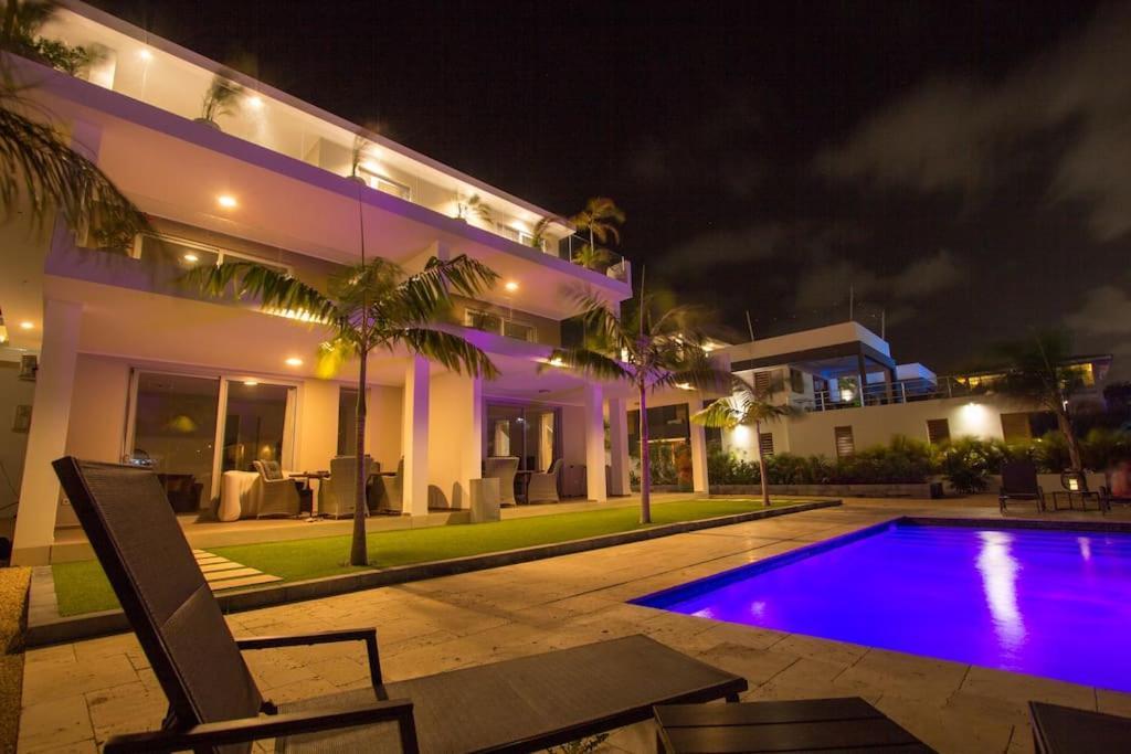 Goudhaen Luxury Private Apartments Jan Thiel Beach Exterior foto